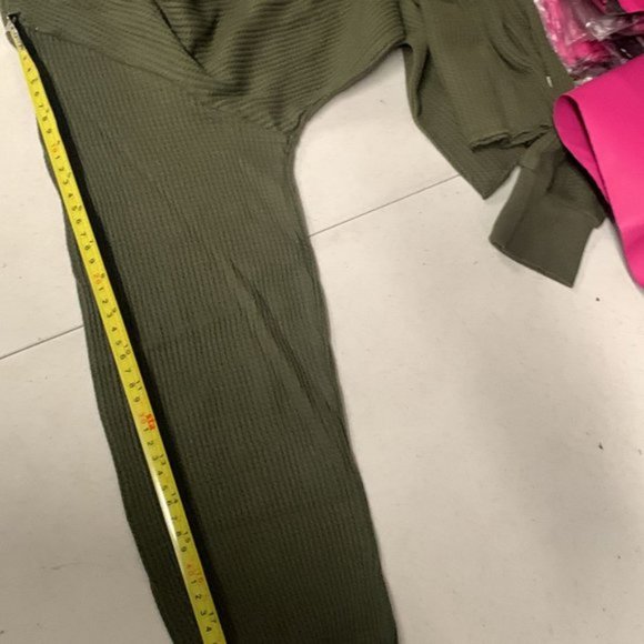 VANS WOMEN’S Size VN0A4SCAKCZ LORRAINE LONG SLEEVE THERMAL TOP LOGO Green Cotton - Picture 10 of 11